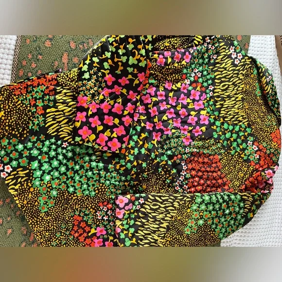 Vintage Evelyn Pearson || Quilted Floral Lounging Jacket - Picture 5 of 7